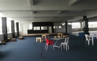 1300 m² Commercial space in Escombe
