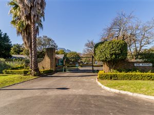 2 Bed Apartment in La Colline