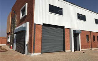 270 m² Industrial space in Monavoni