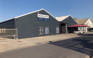 2300 m² Industrial space in Paarden Eiland