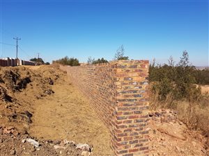 9989 m² Land available in Grootfontein Estate