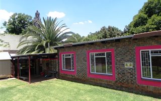 400 m² Commercial space in Lyttelton Manor