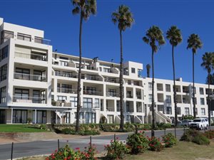 3 Bed Apartment in Santos Bay