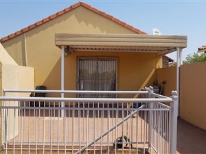 2 Bed Apartment in Willow Park Manor
