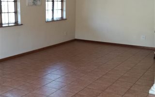 5 Bedroom Apartment in Overport