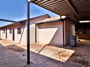 4 Bed House in Lenasia South