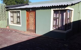 2 Bedroom House in Mofolo Central