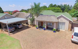 4 Bedroom House in Birchleigh