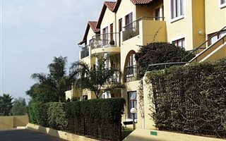 3 Bedroom Apartment in Sundowner