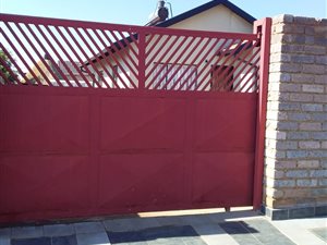 2 Bed House in Dobsonville