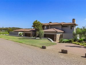 5 Bedroom House in Lanseria and surrounds