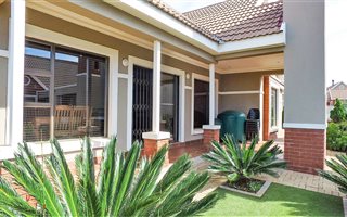 3 Bedroom Townhouse in Lilyvale