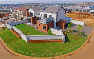 4 Bedroom House in Midstream Meadows