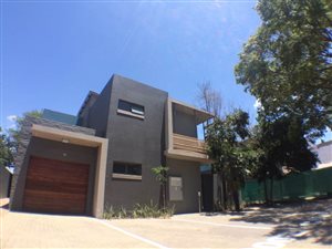 2 Bedroom Apartment in Menlo Park