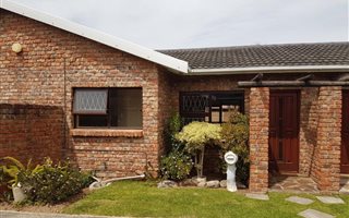 3 Bedroom Townhouse in Sherwood and surrounds