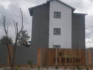 3 Bed Flat in Featherbrooke Estate