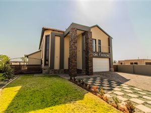 5 Bed House in Parkhaven