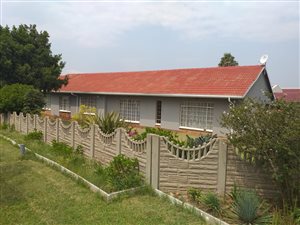 4 Bed House in Suideroord