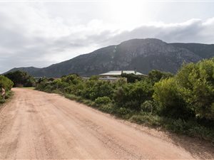 600 m² Land available in Bettys Bay