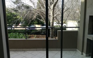 2 Bedroom Apartment in Somerset West Central