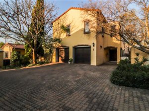 3 Bed House in Lynnwood Glen