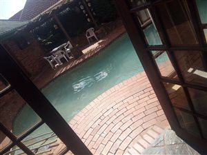 4 Bed House in Florida Park