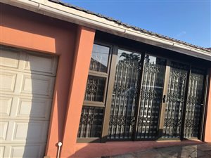 3 Bed House in Montclair