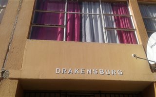 2 Bedroom Apartment in Symhurst