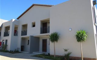 3 Bedroom Apartment in Summerset