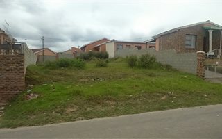 325 m² Land available in Kwadwesi