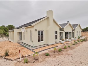 3 Bed House in Flamingo Bay