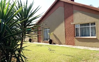 4 Bedroom House in Vanderbijlpark SW1