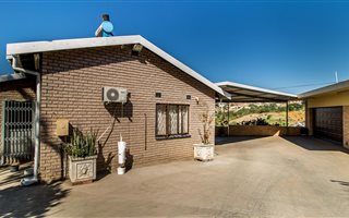 3 Bedroom House in Shallcross