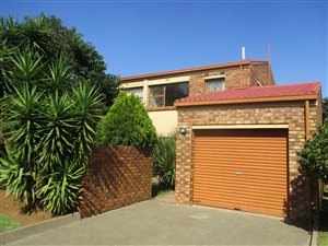 2 Bed Townhouse in Vanderbijlpark CW2