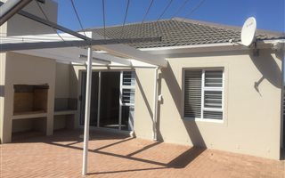 2 Bedroom House in Parklands North