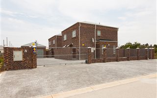 2 Bedroom Duplex in Overbaakens