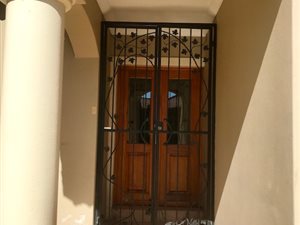 3 Bed House in Featherbrooke Estate