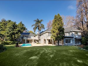 4 Bed House in Saxonwold