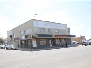 1080 m² Office Space in Berea