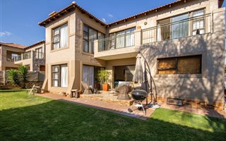 3 Bedroom Townhouse in Ruimsig