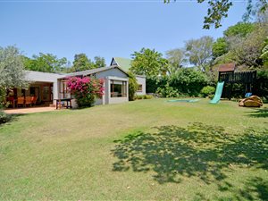 5 Bed House in Fourways Gardens