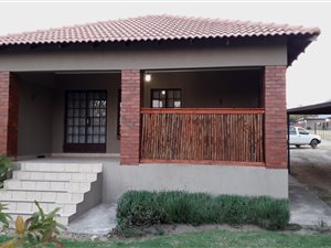 2 Bed Apartment in Mnandi AH