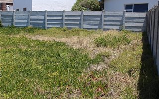 701 m² Land available in Struisbaai