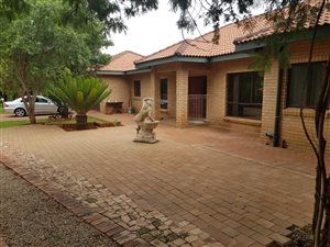 3 Bed House in Montana Tuine