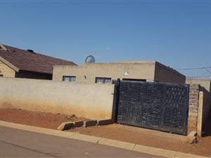 2 Bed House in Orange Farm