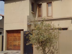 2 Bed Cluster in Kyalami Hills