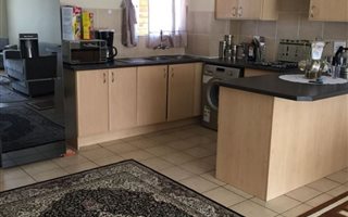 2 Bedroom Apartment in Valhalla