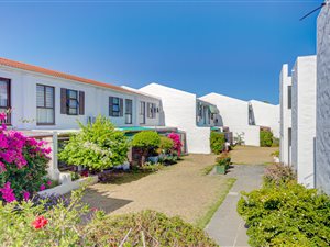 1 Bed Apartment in Somerset West Central