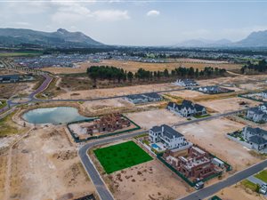 922 m² Land available in Val de Vie
