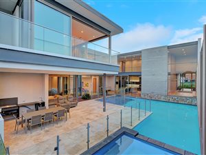 5 Bed House in Waterfall Country Estate